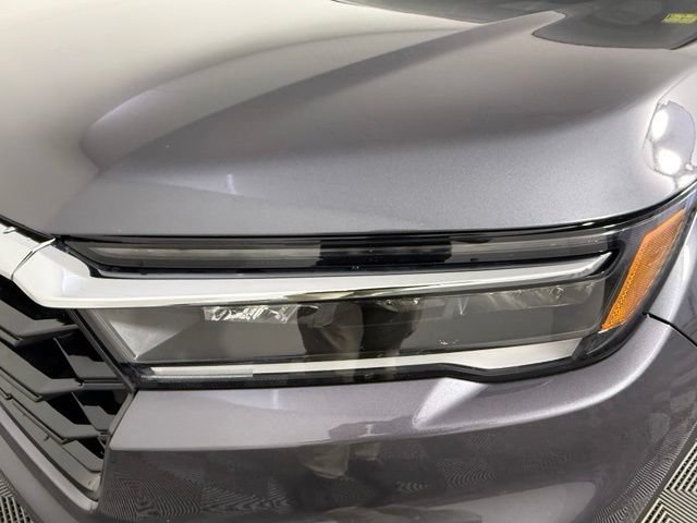 Used 2025 Honda Pilot Elite image 11