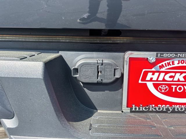 Used 2025 Toyota Tacoma TRD Off-Road image 7