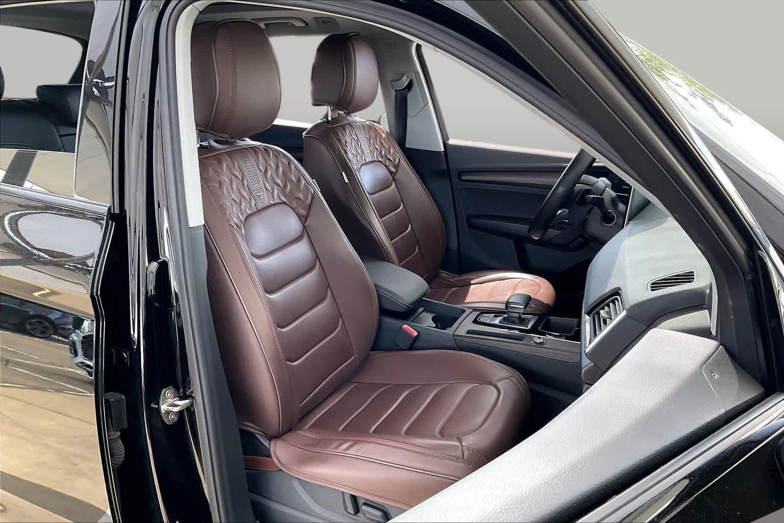 Used 2025 Audi Q5 2.0T Premium w/ Convenience Plus Package AWD/4WD image 9