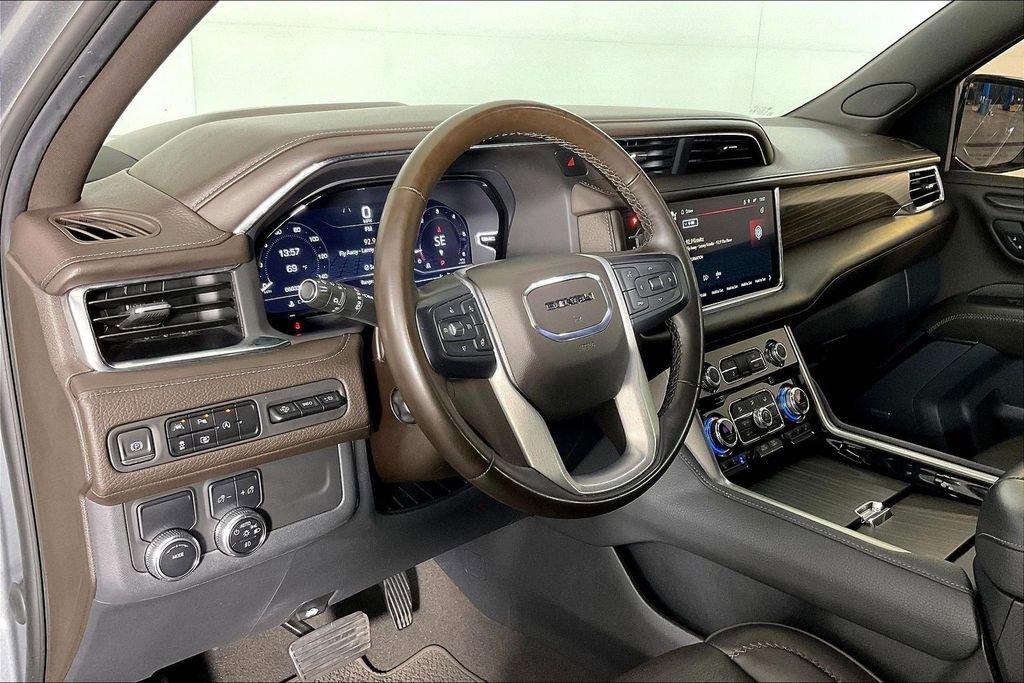 Used 2023 GMC Yukon Denali image 18