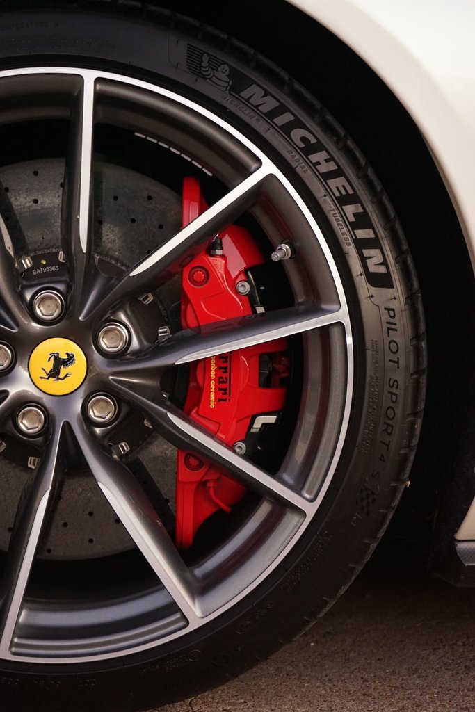 Used 2023 Ferrari 812 GTS image 34