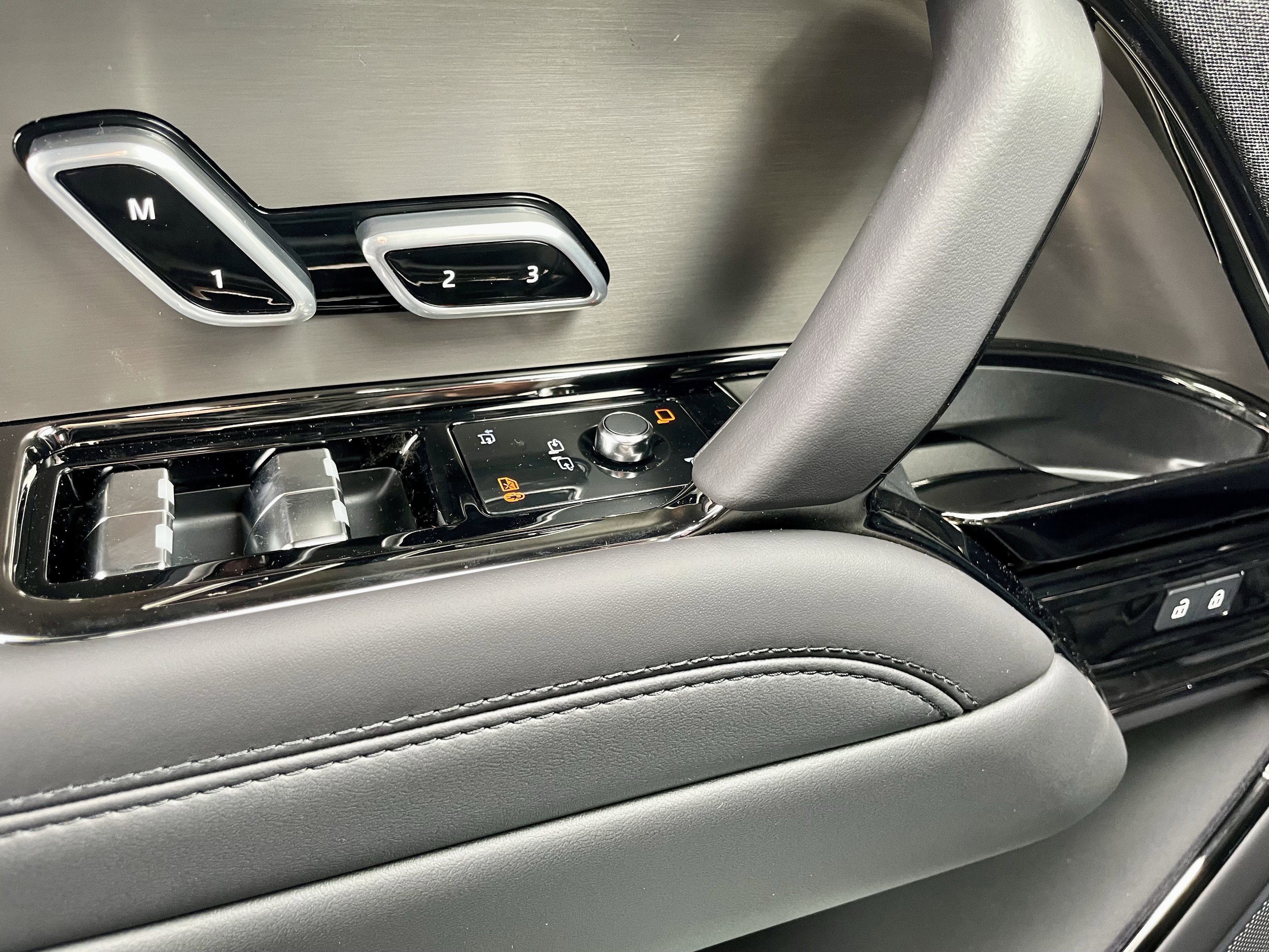 New 2025 Land Rover Range Rover Sport Dynamic SE image 11