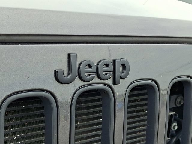 Used 2016 Jeep Wrangler Unlimited Sahara AWD/4WD image 9