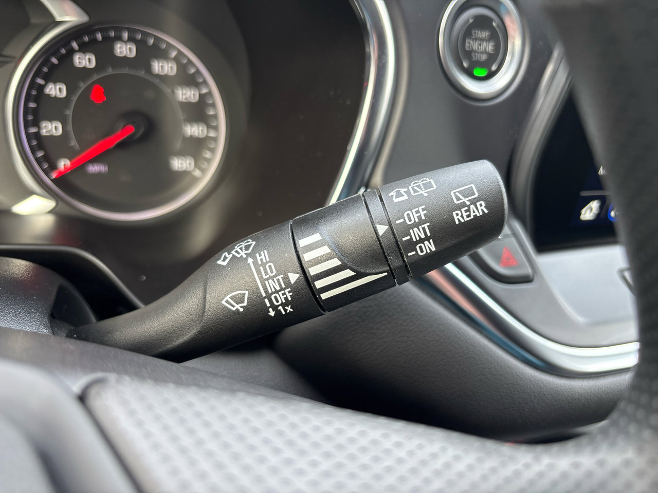 Used 2025 Chevrolet Blazer LT image 19