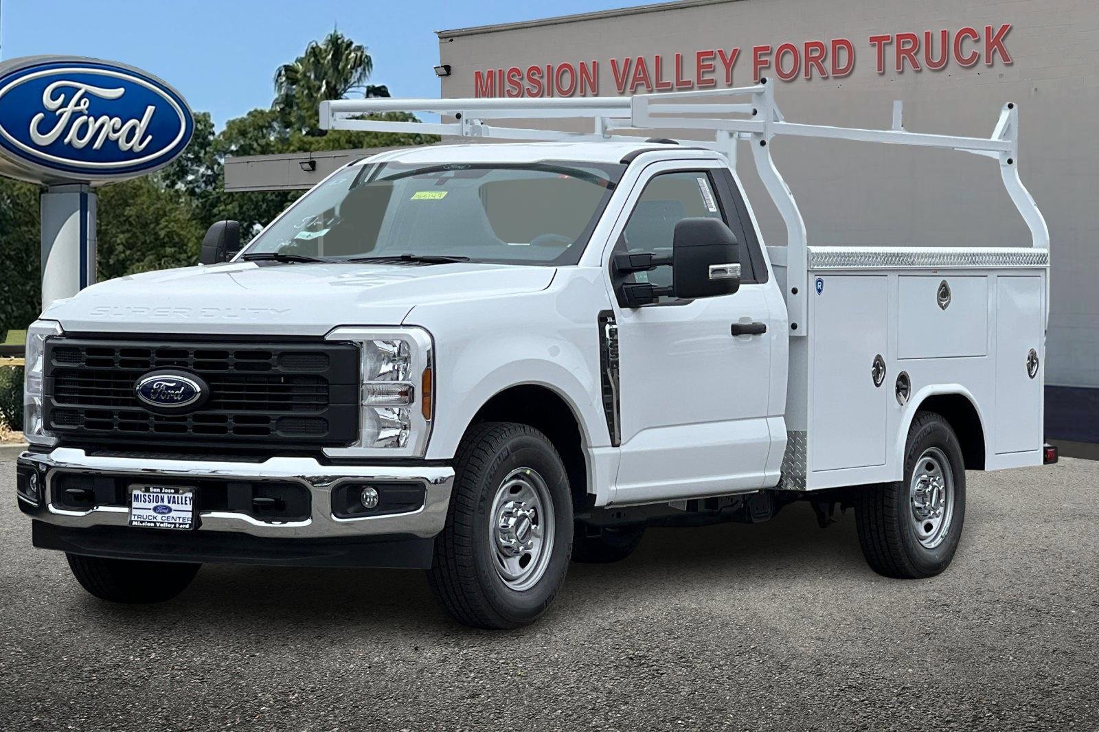 New 2026 Ford F250 XL w/ XL Chrome Package image 8