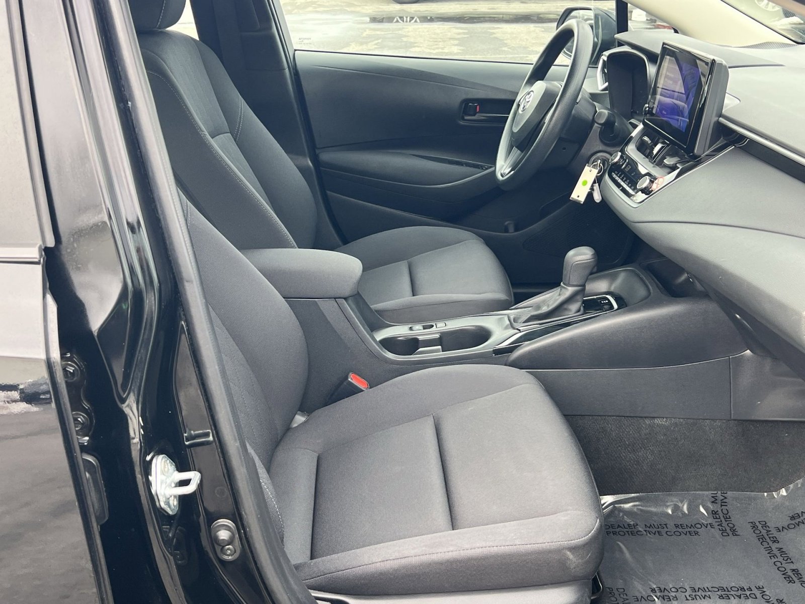 Used 2024 Toyota Corolla LE image 28