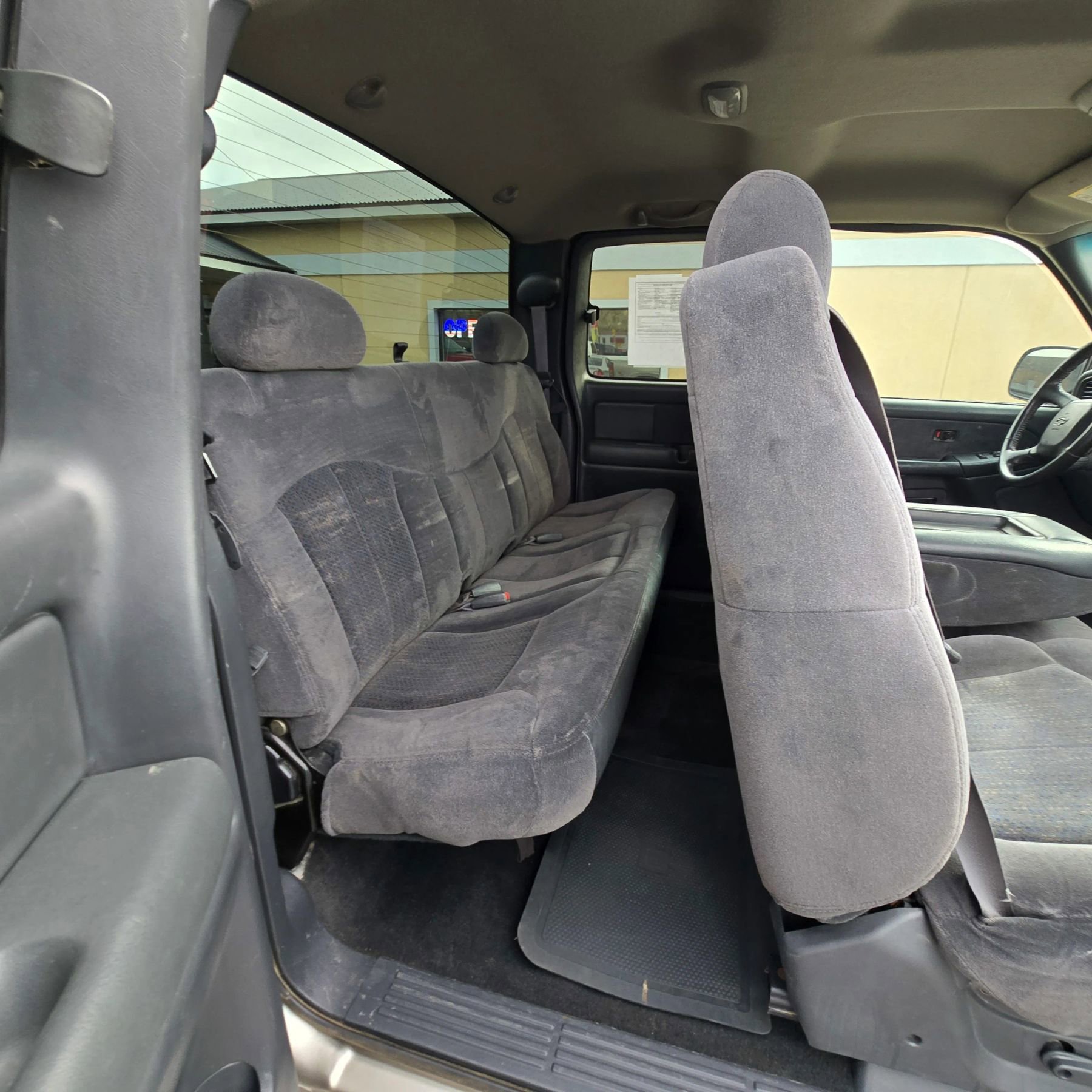 Used 2002 Chevrolet Silverado 2500 LS w/ Electrical Convenience Pkg AWD/4WD image 12