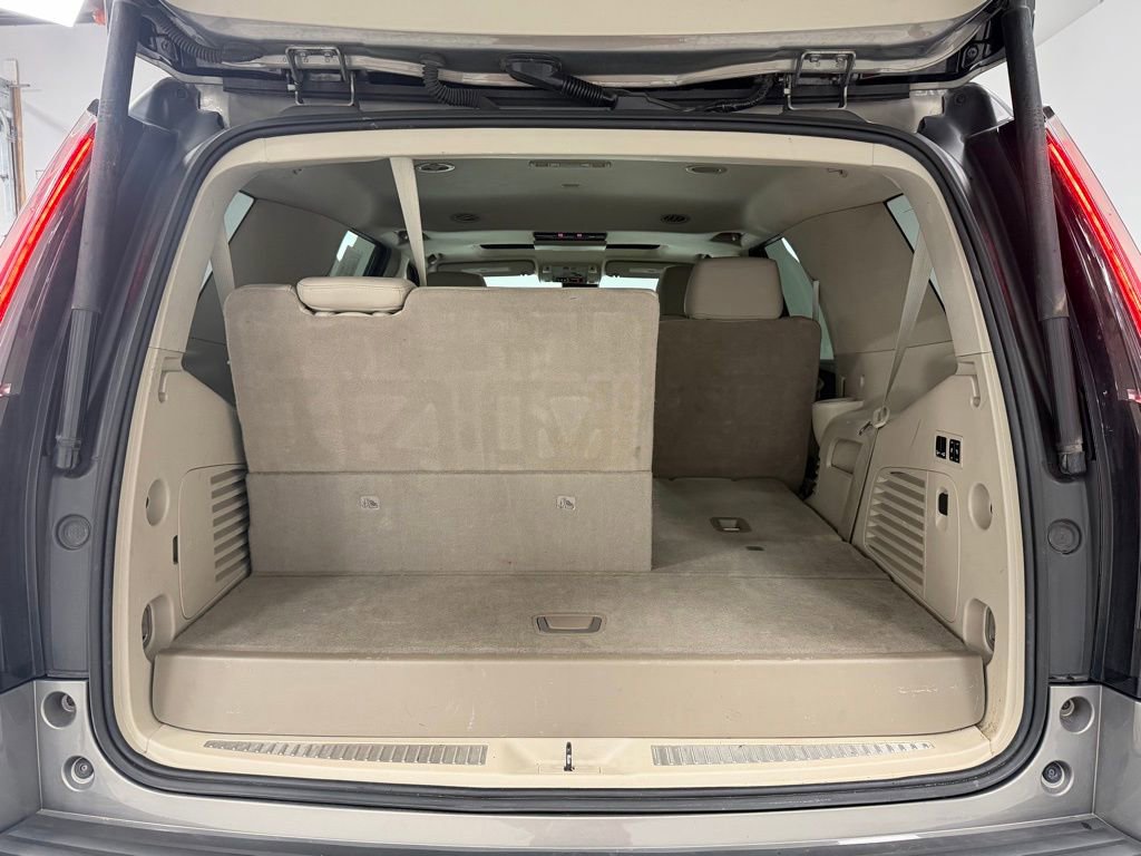 Used 2019 Cadillac Escalade Premium Luxury image 30