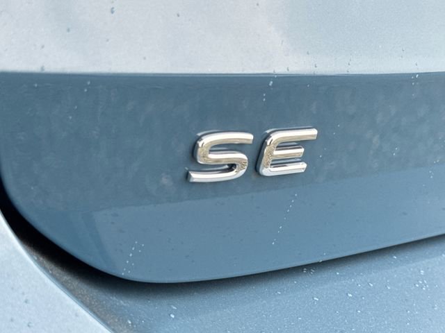 New 2026 Volkswagen Taos SE image 13