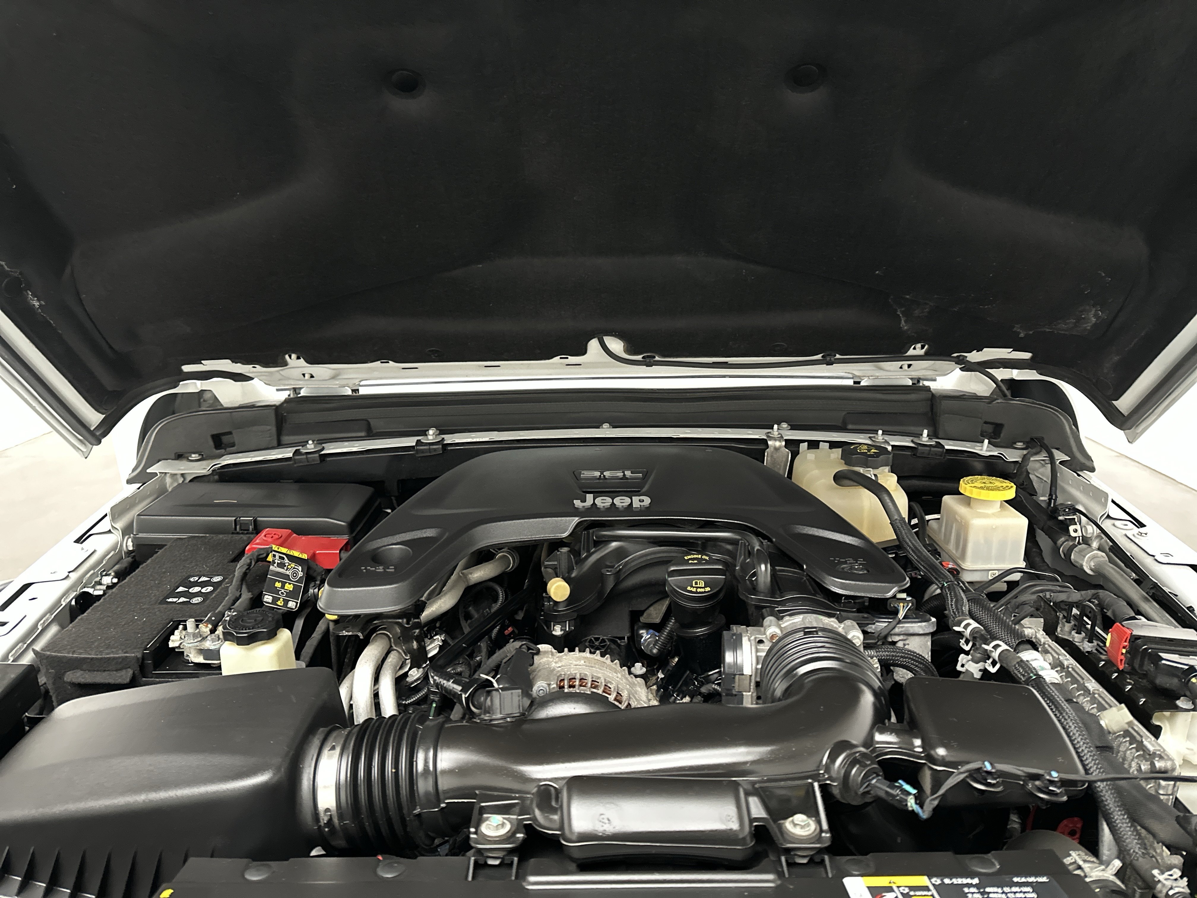 Used 2021 Jeep Gladiator Mojave AWD/4WD image 39