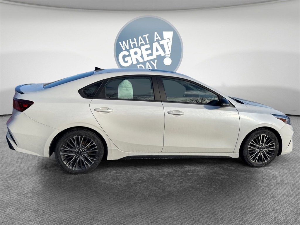 Used 2024 Kia Forte GT-Line w/ GT-Line Premium Package image 2