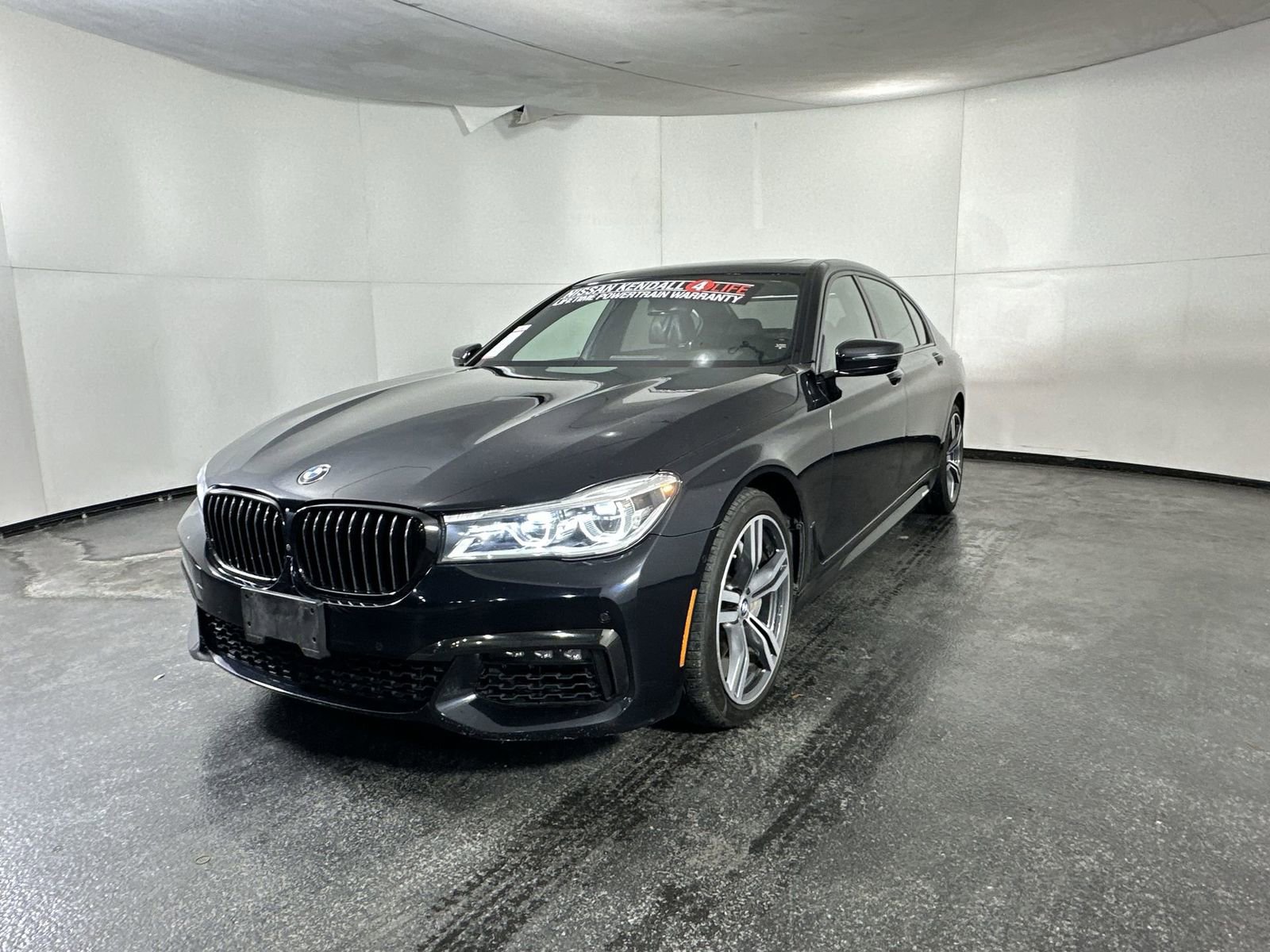 Used 2019 BMW 750i w/ Executive Package image 6