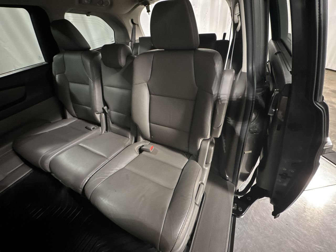 Used 2015 Honda Odyssey EX-L image 29