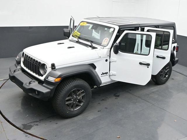 Used 2025 Jeep Wrangler Unlimited Sport AWD/4WD image 59