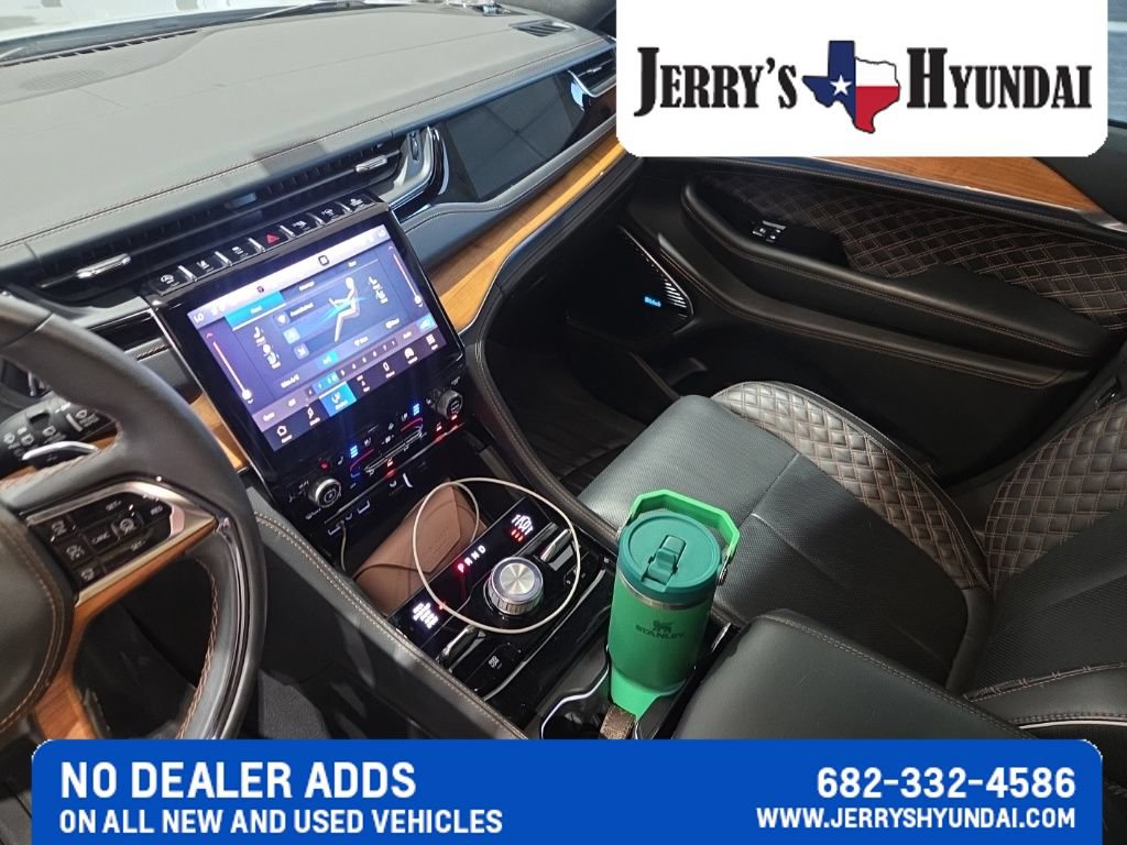 Used 2023 Jeep Grand Cherokee L Summit AWD/4WD image 15