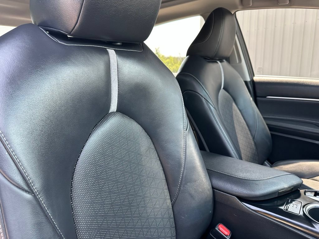 Used 2018 Toyota Camry XSE FWD image 27