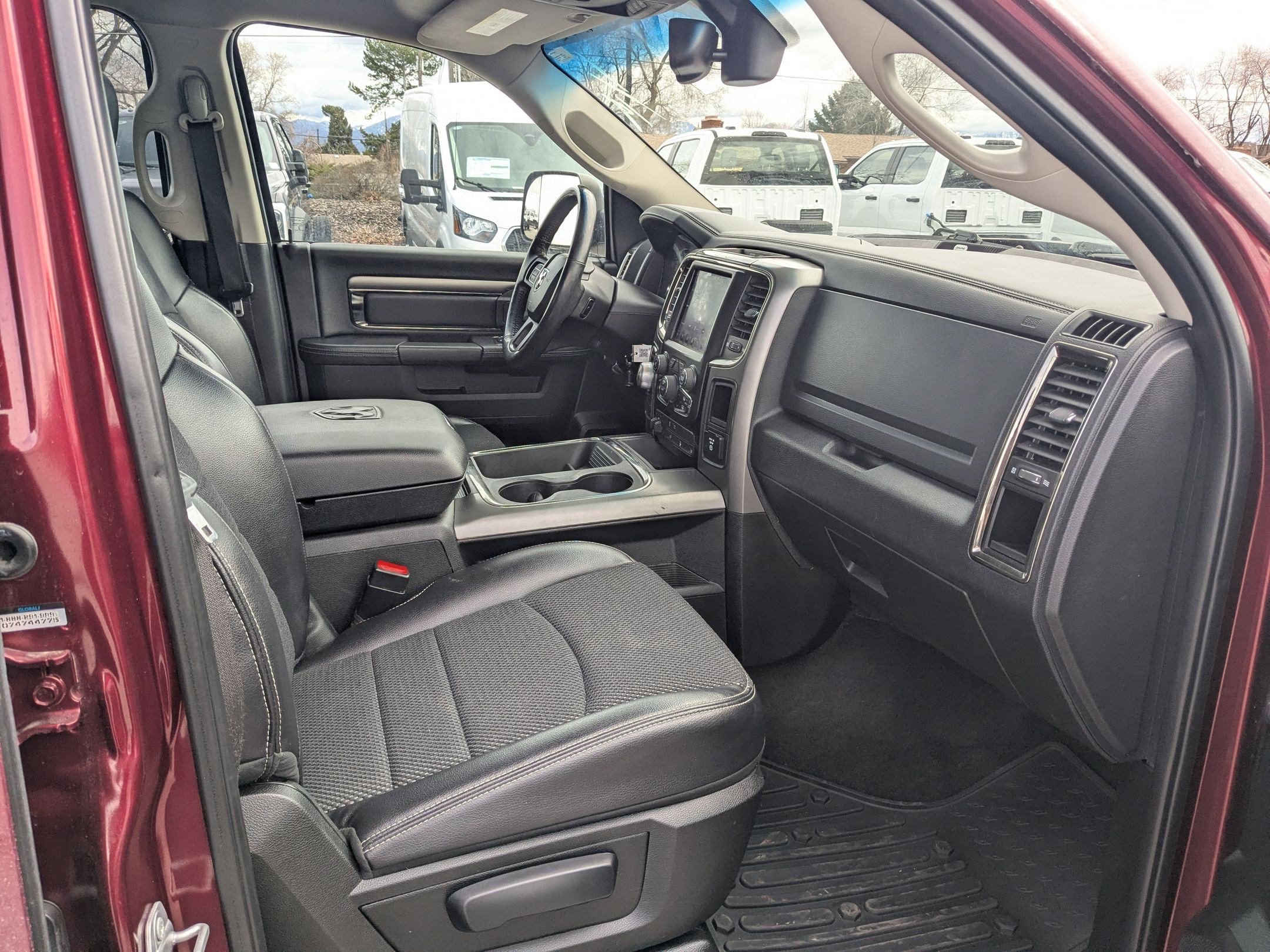 Used 2018 RAM 1500 Sport image 31