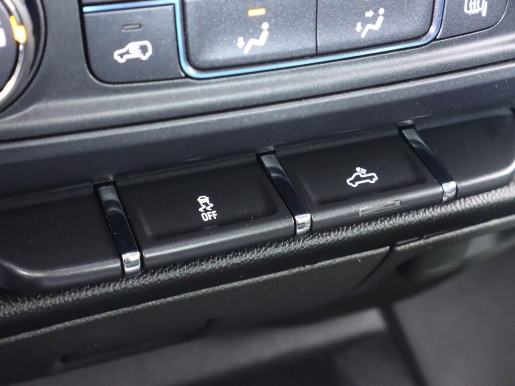 Used 2018 Chevrolet Silverado 1500 W/T w/ Trailering Package AWD/4WD image 22