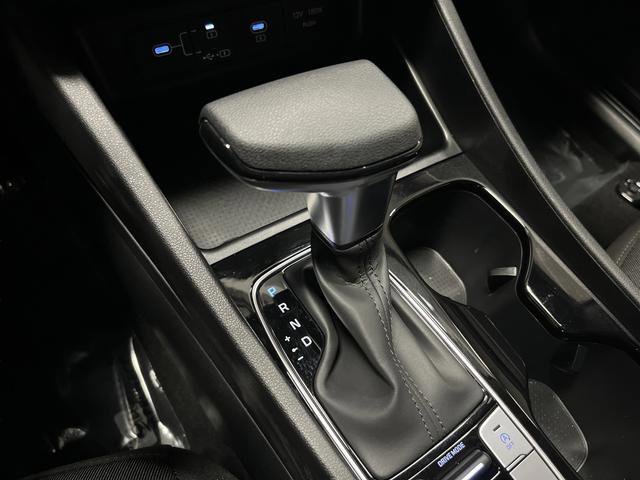 Used 2025 Hyundai Tucson SE image 18