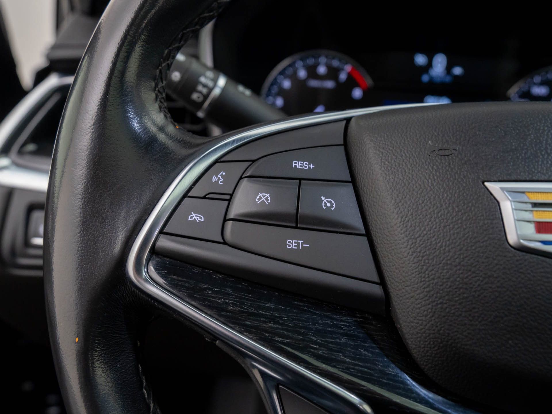 Certified 2022 Cadillac XT5 Premium Luxury image 34