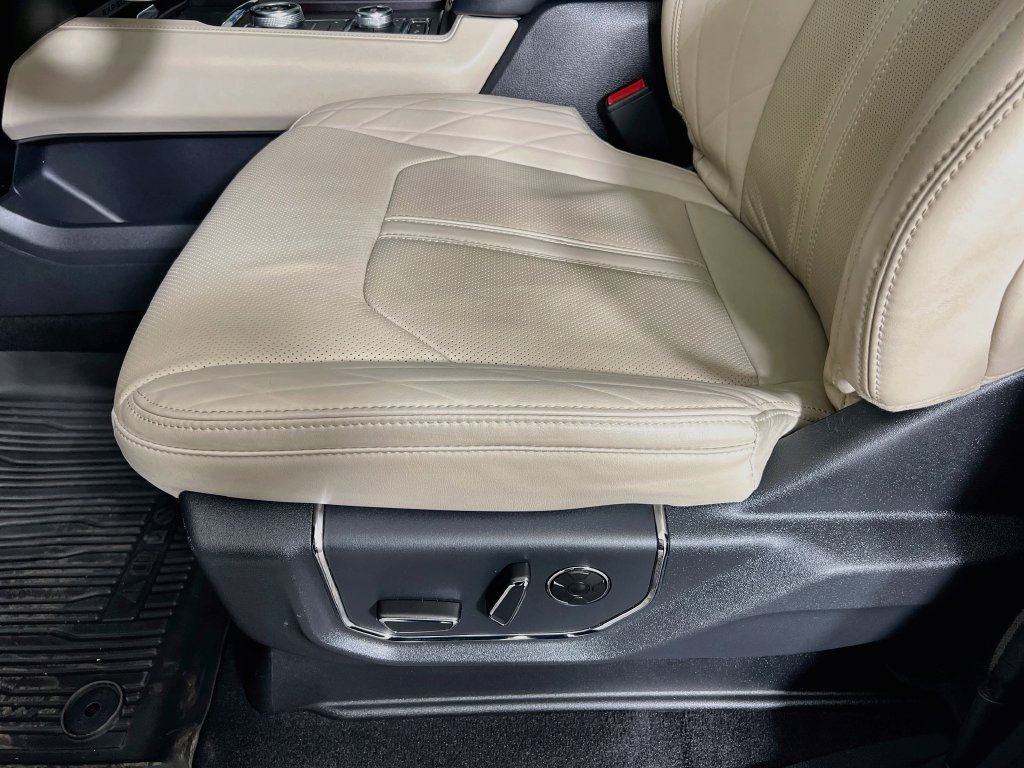 Certified 2024 Ford Expedition Platinum AWD/4WD image 22