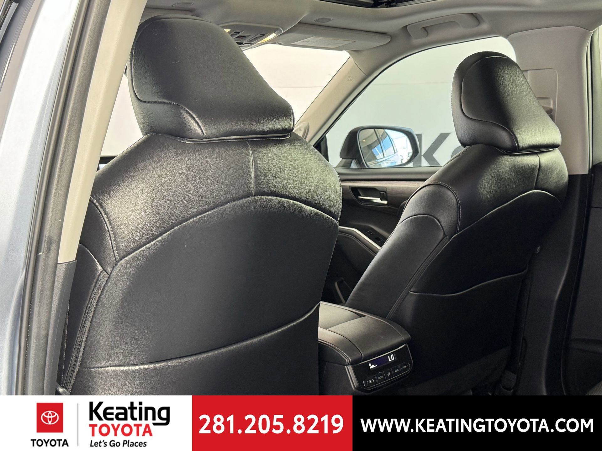 Used 2024 Toyota Highlander Limited image 16