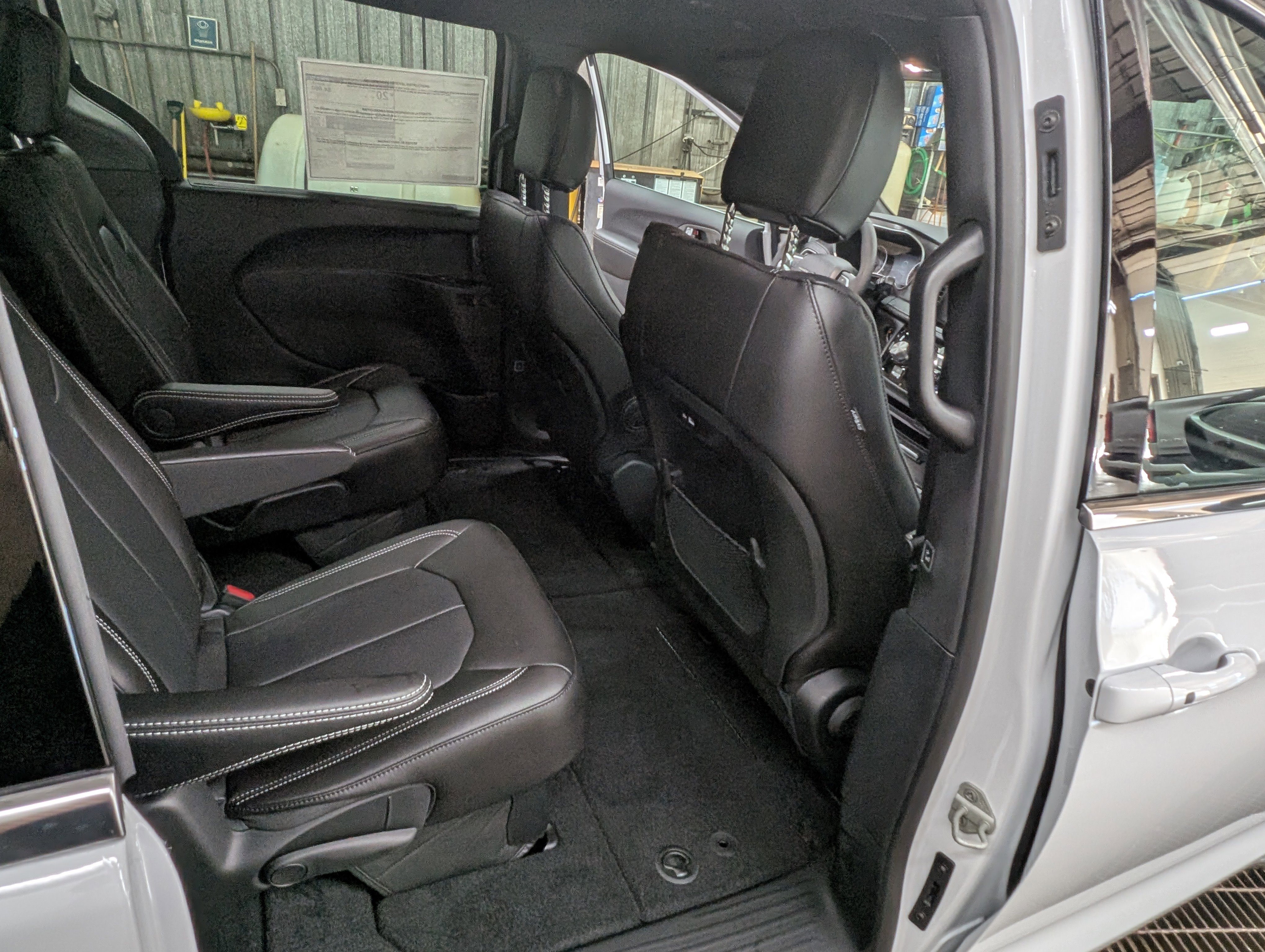 New 2026 Chrysler Pacifica Select image 6