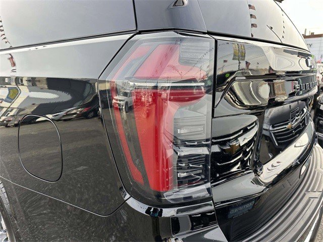 Certified 2025 Chevrolet Suburban LS w/ LPO, Dark Essentials Package image 12