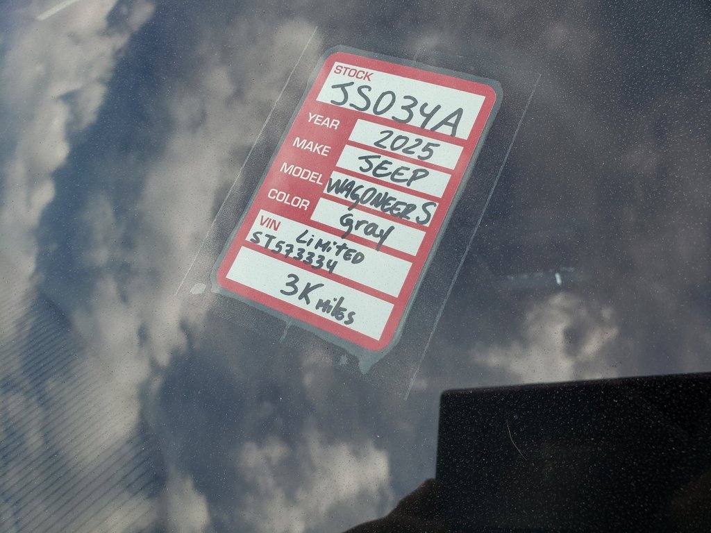 Used 2025 Jeep Wagoneer S Limited image 10