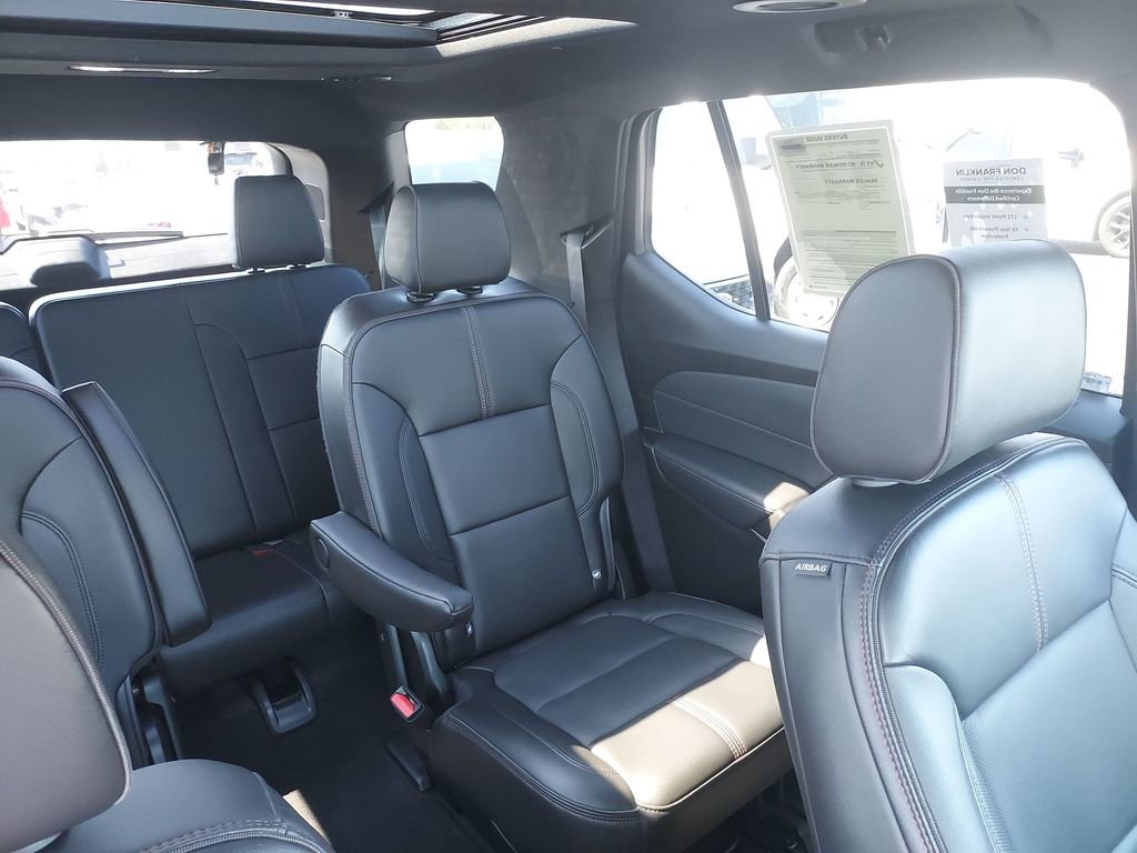 Used 2023 Chevrolet Traverse RS image 14