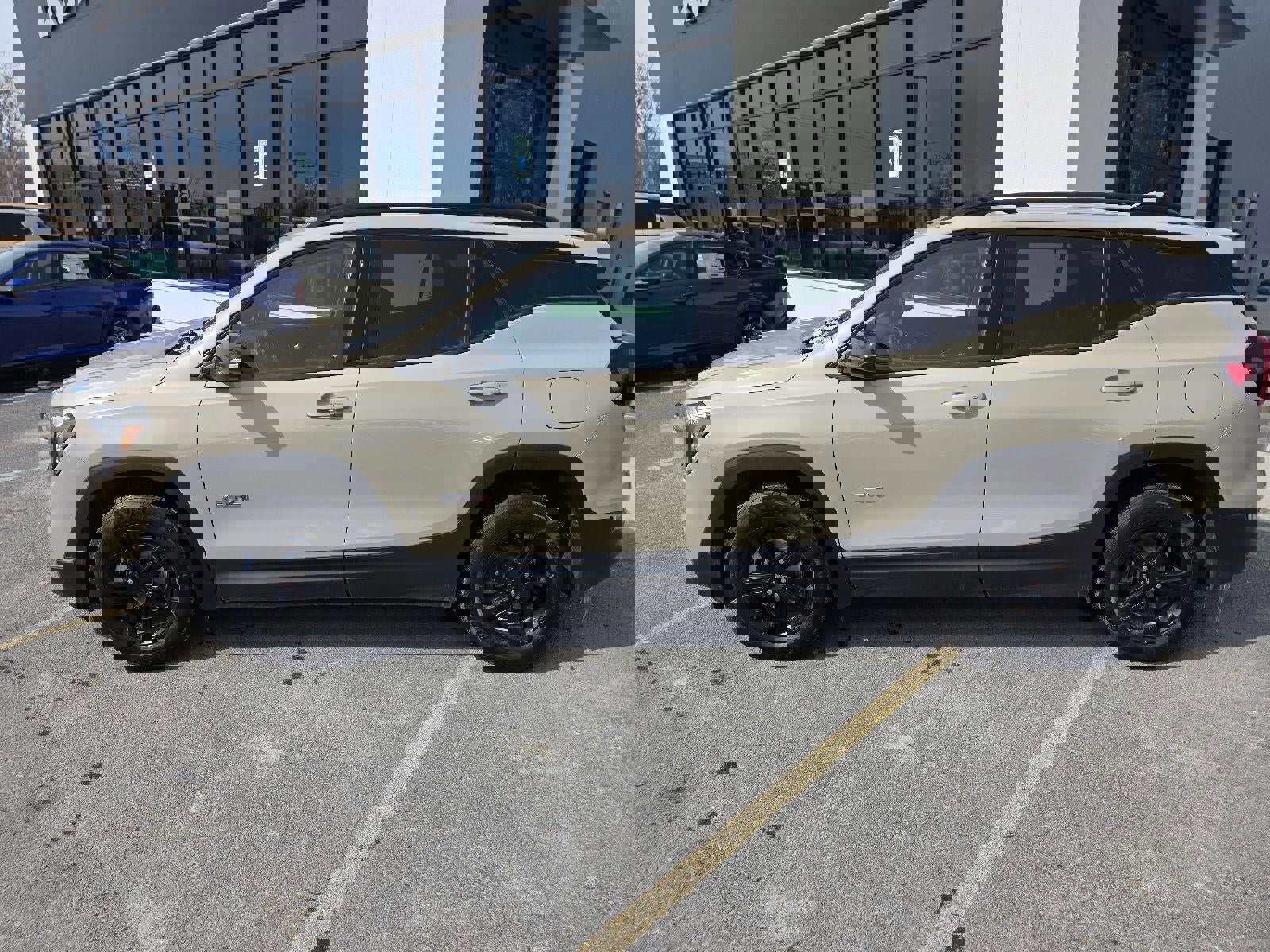 Used 2023 GMC Terrain AT4 image 2