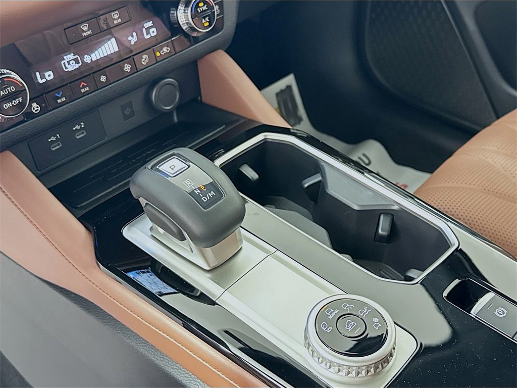 New 2025 Mitsubishi Outlander SEL image 17