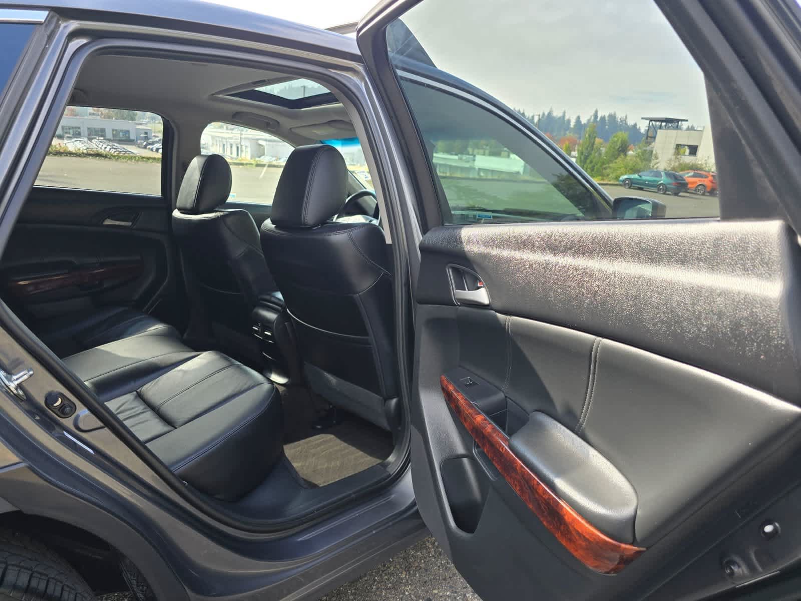 Used 2012 Honda Crosstour EX-L image 26