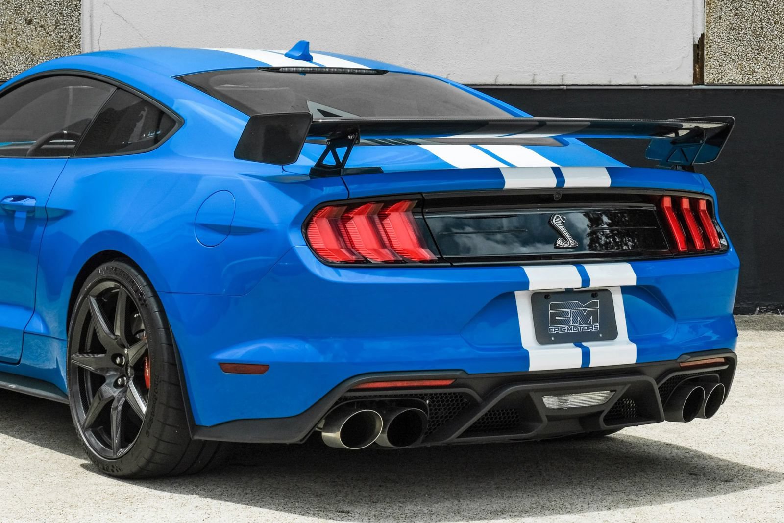 Used 2022 Ford Mustang Shelby GT500 w/ Carbon Fiber Track Pack RWD image 13