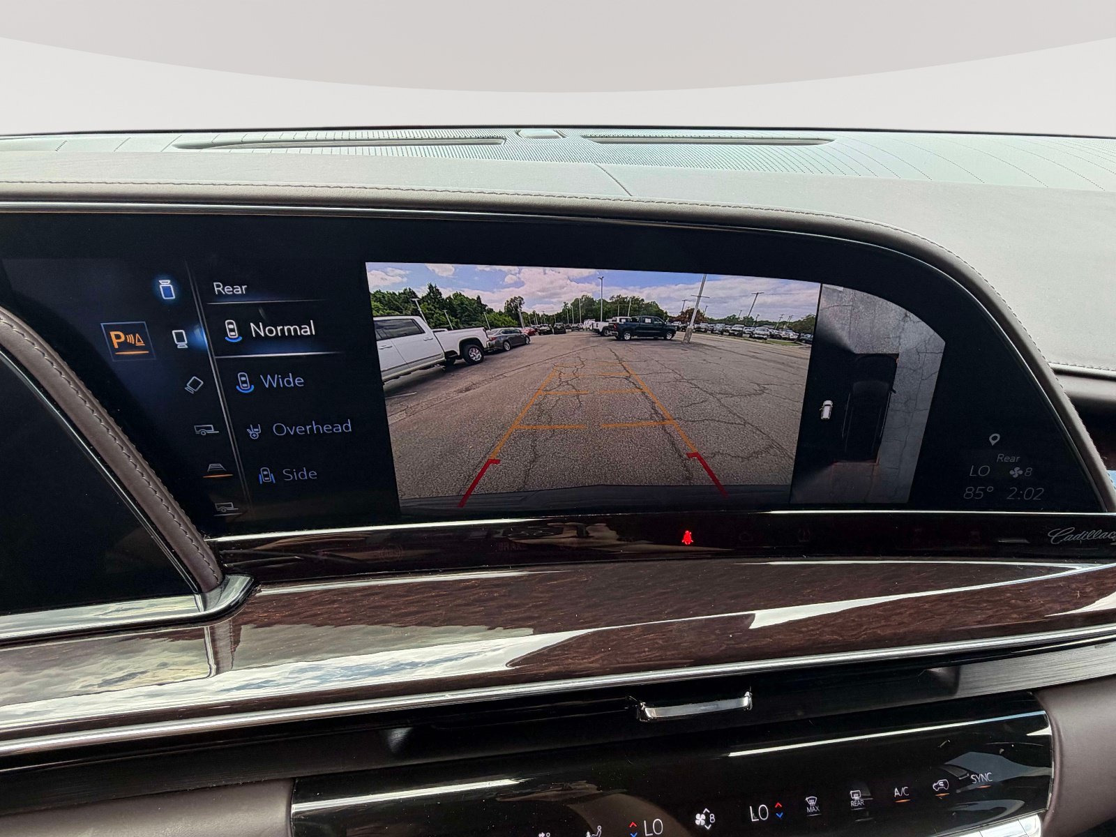 Certified 2022 Cadillac Escalade ESV Premium Luxury Platinum w/ LPO, Radiant Package AWD/4WD image 9