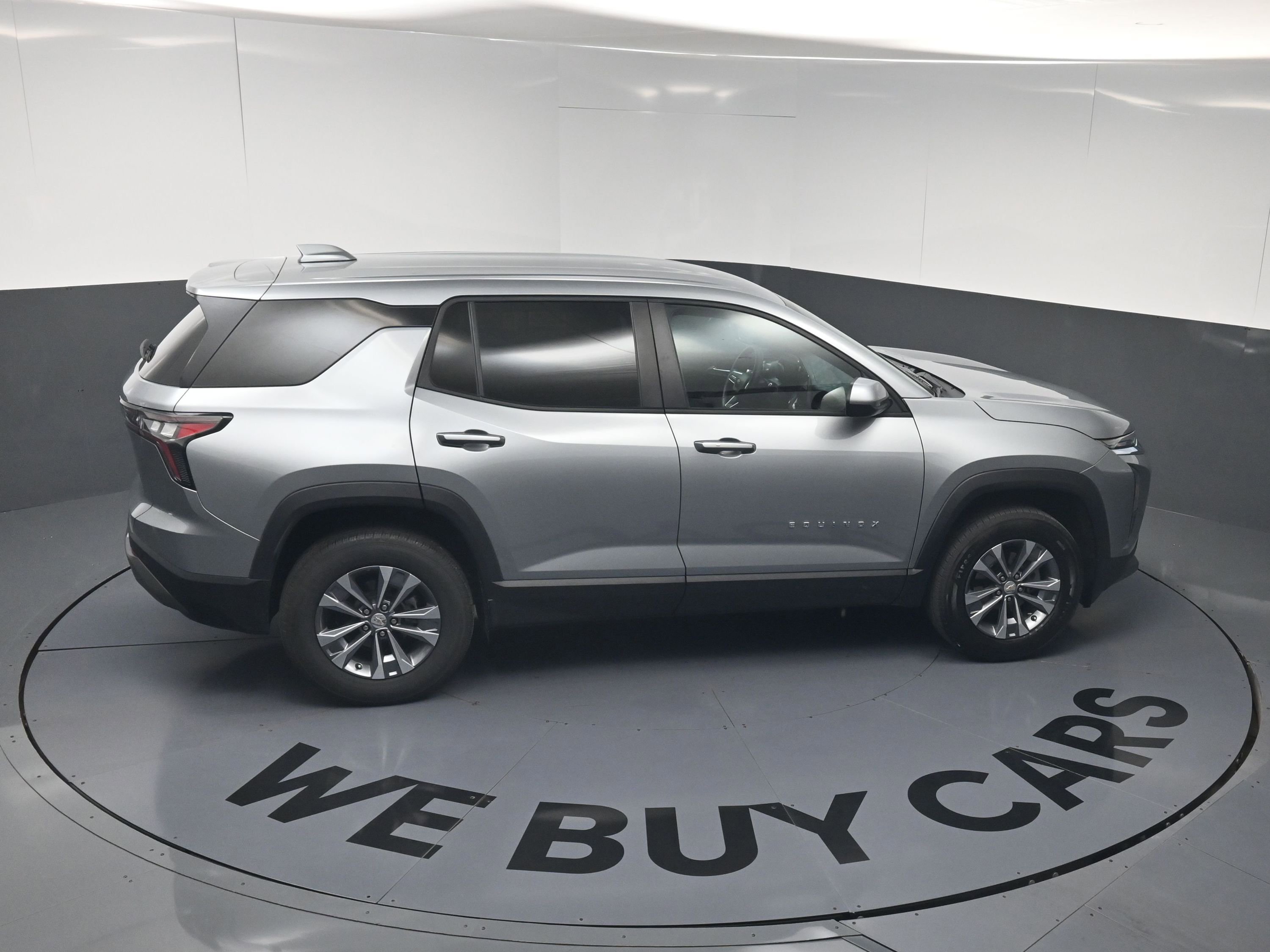 Used 2026 Chevrolet Equinox LT FWD image 33