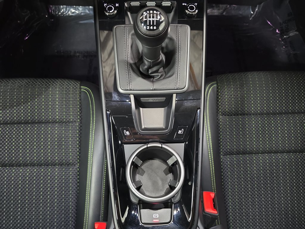 Certified 2024 Porsche 911 Carrera T RWD image 20