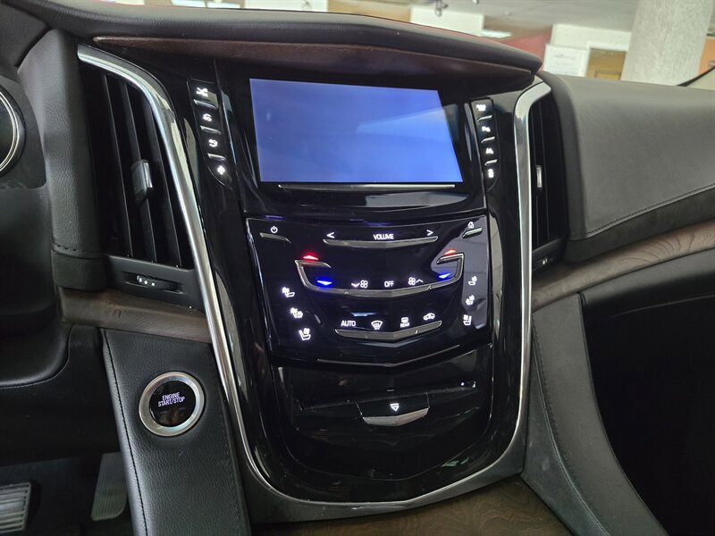 Used 2016 Cadillac Escalade ESV Premium AWD/4WD image 26