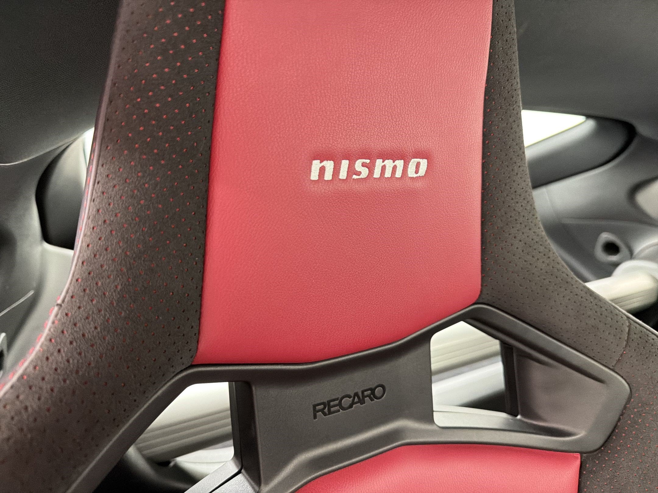 Used 2024 Nissan Z NISMO w/ Floor Mat Package RWD image 31