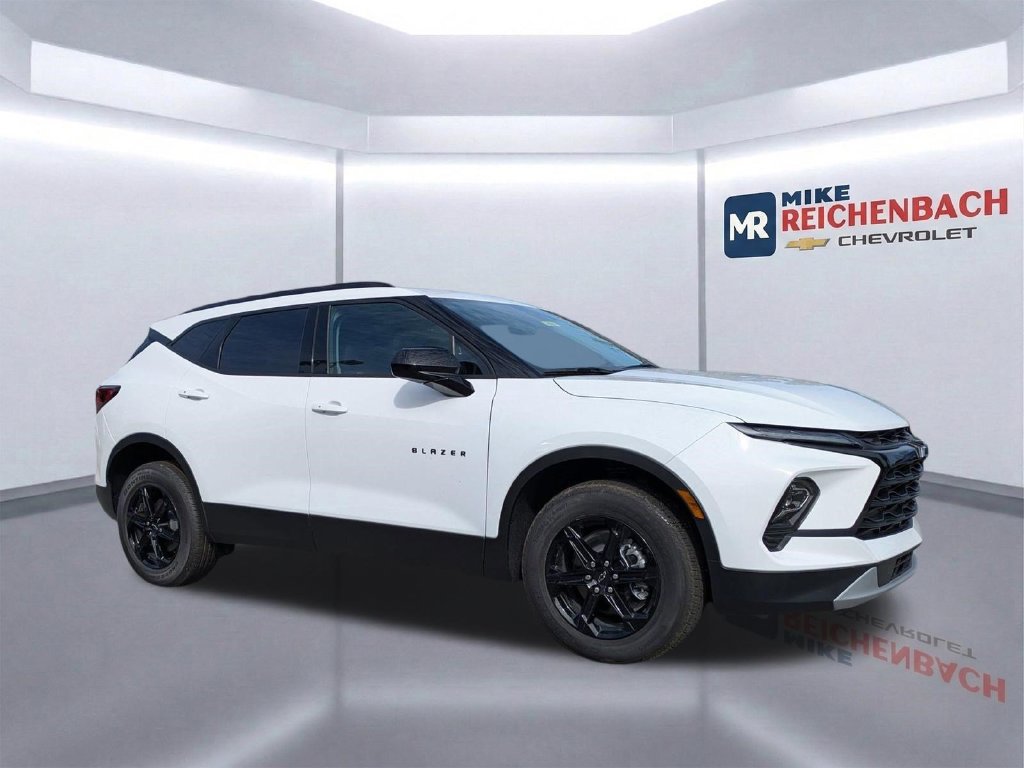 New 2025 Chevrolet Blazer LT w/ Midnight/Sport Edition FWD image 1