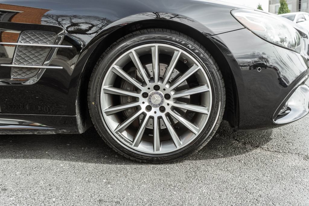 Used 2017 Mercedes-Benz SL 450 w/ Premium I Package image 4