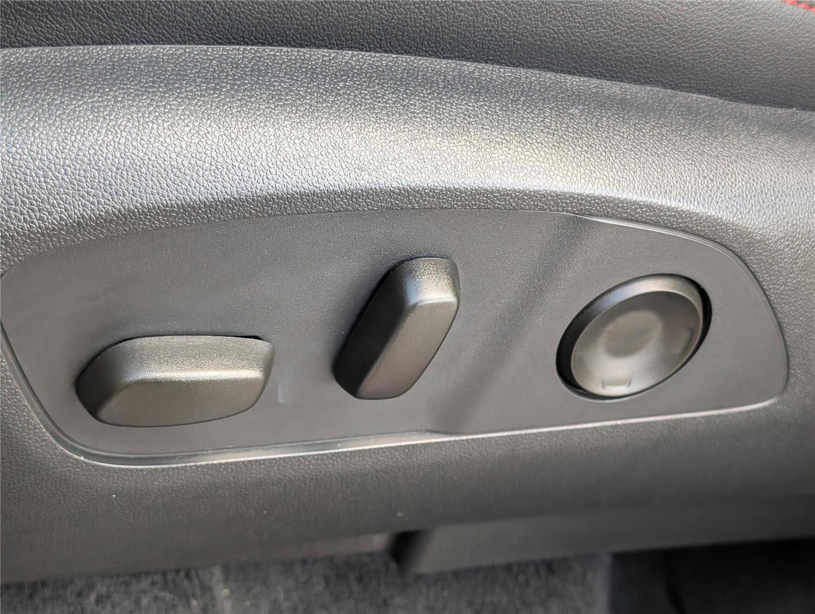 Used 2024 Chevrolet Traverse RS w/ LPO, Floor Liner Package image 25