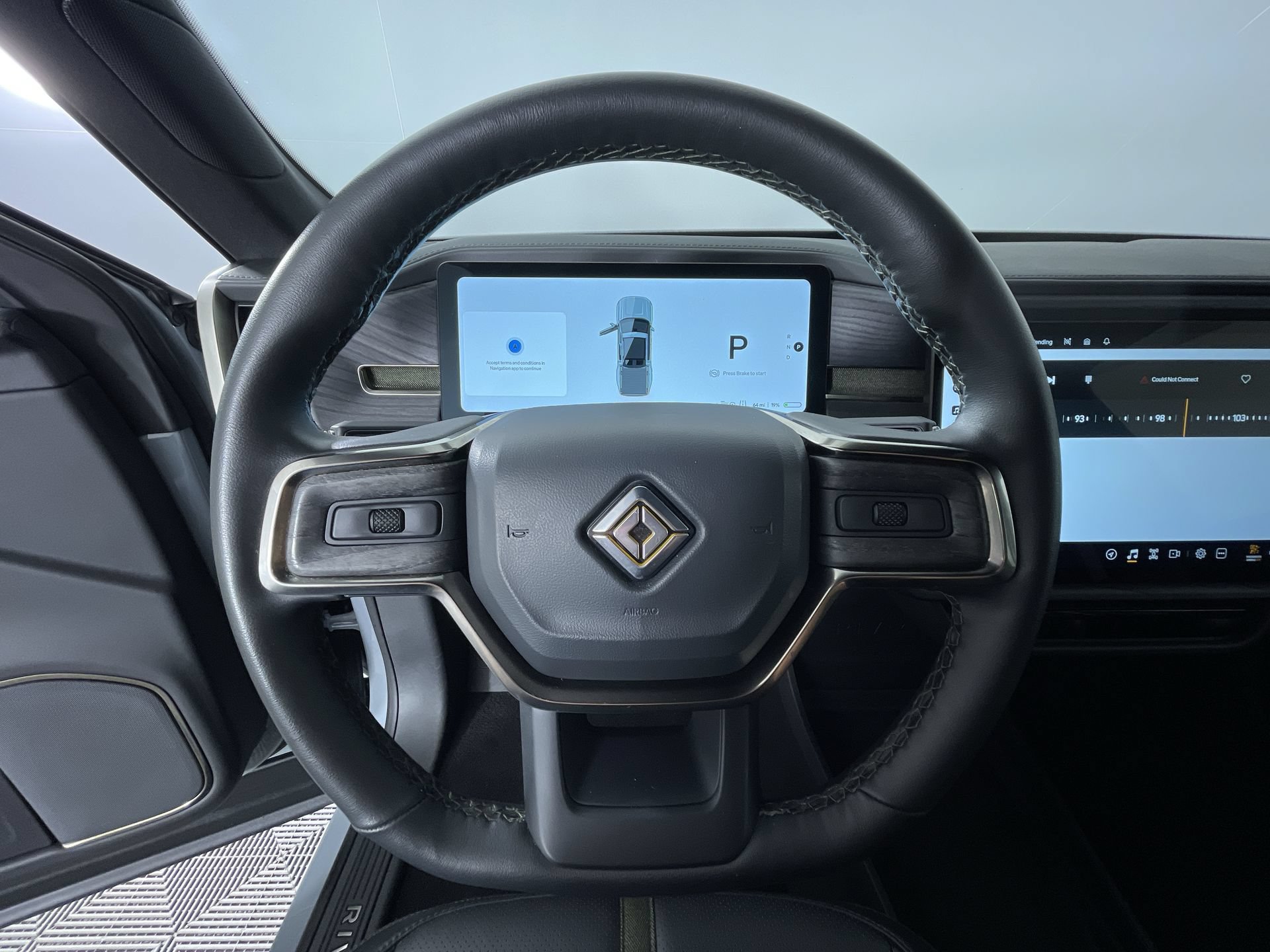 Used 2025 Rivian R1T Adventure Dual AWD/4WD image 15