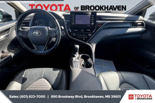 Used 2024 Toyota Camry SE image 13