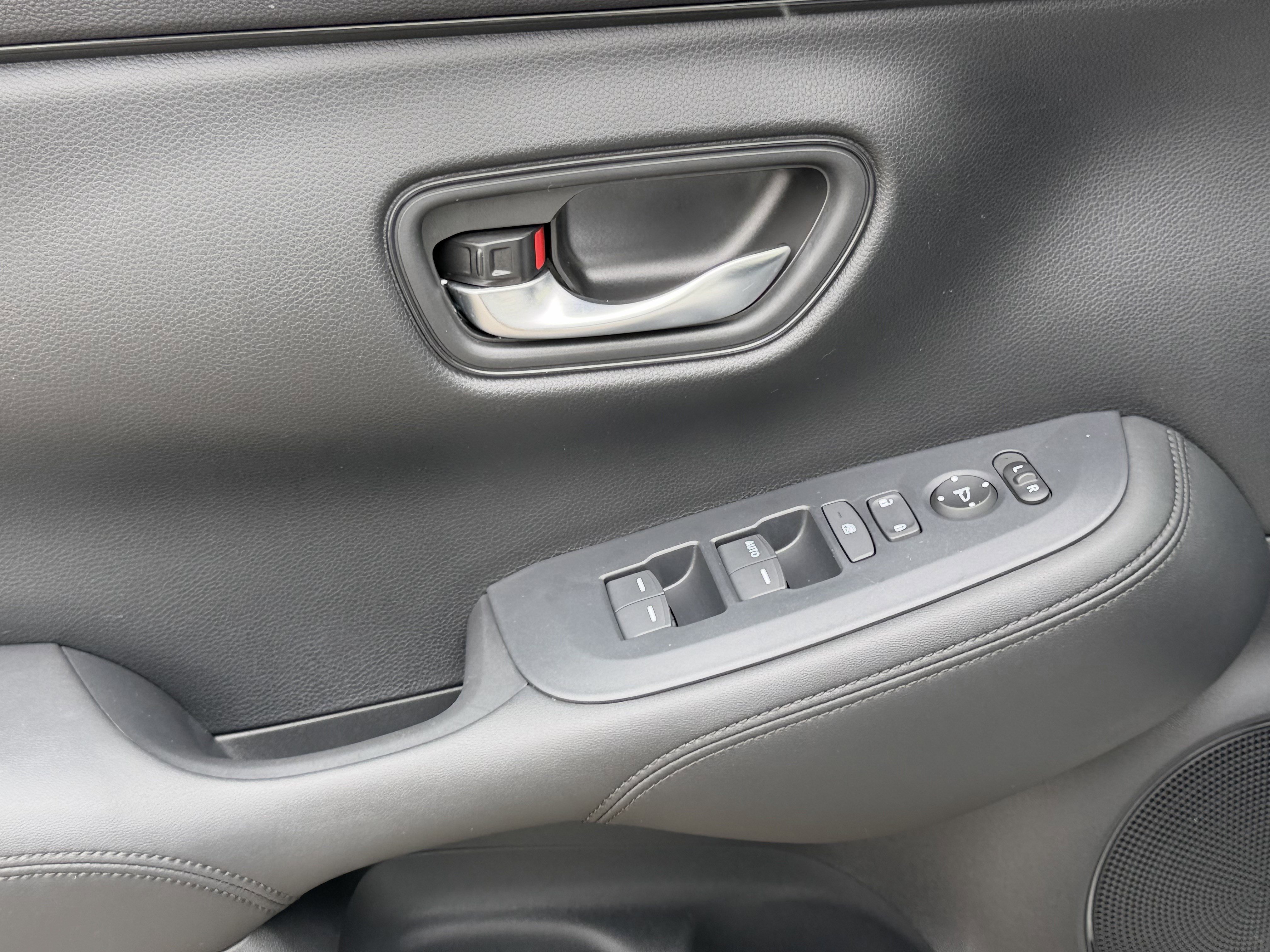 Certified 2024 Honda HR-V LX image 11