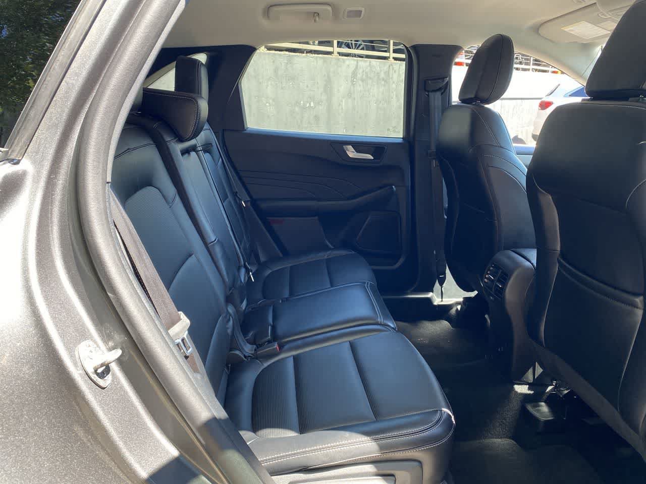 Used 2025 Ford Escape Platinum AWD/4WD image 18