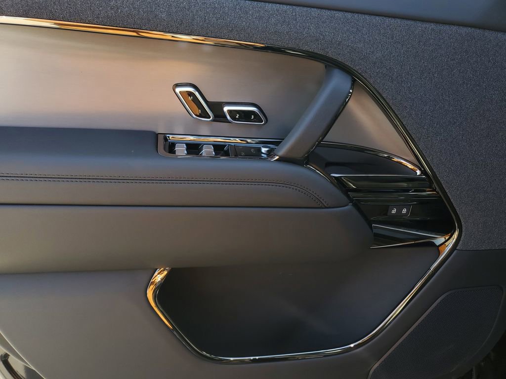 New 2026 Land Rover Range Rover Sport SE AWD/4WD image 9