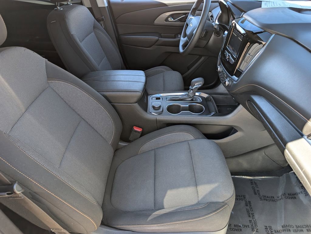 Used 2021 Chevrolet Traverse LS image 12
