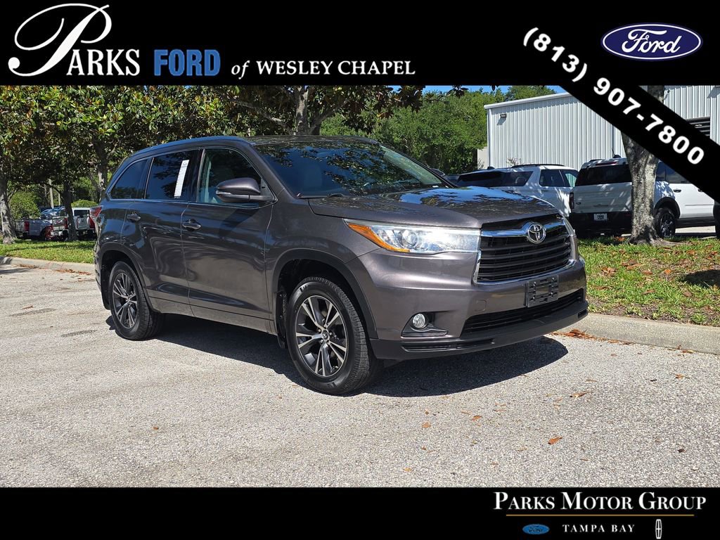 Used 2016 Toyota Highlander XLE AWD/4WD image 1