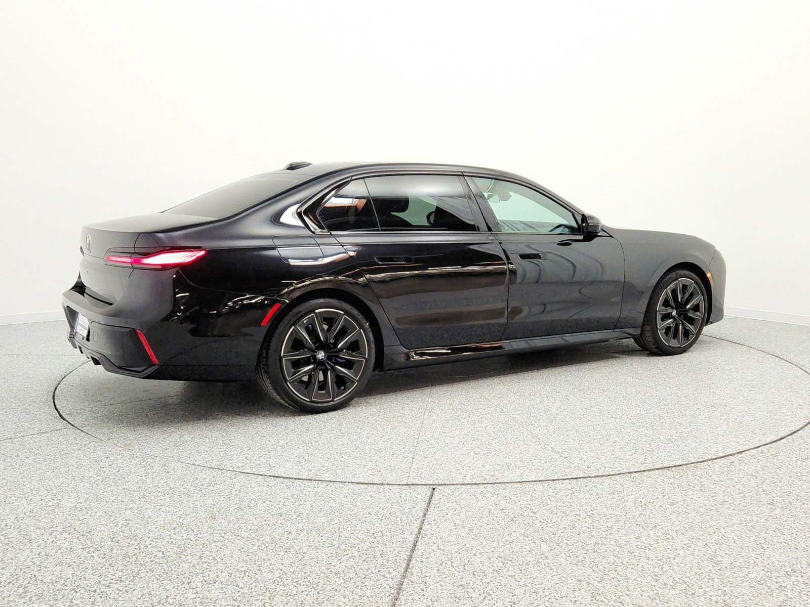 Used 2025 BMW 740i RWD image 5